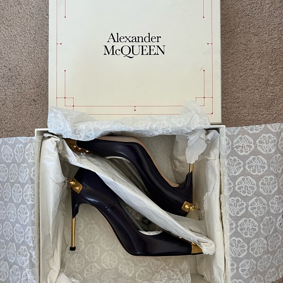 Alexander McQueen punk stud pumps - Picture 2 of 7